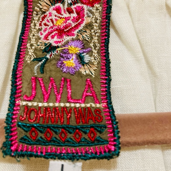 “Johnny Was” long linen Boho style dress. Absolutely gorgeous with embroidery! - Picture 2 of 4